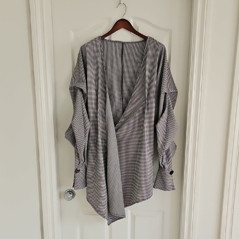 Chic Black and White Plaid Coat/Wrapdress